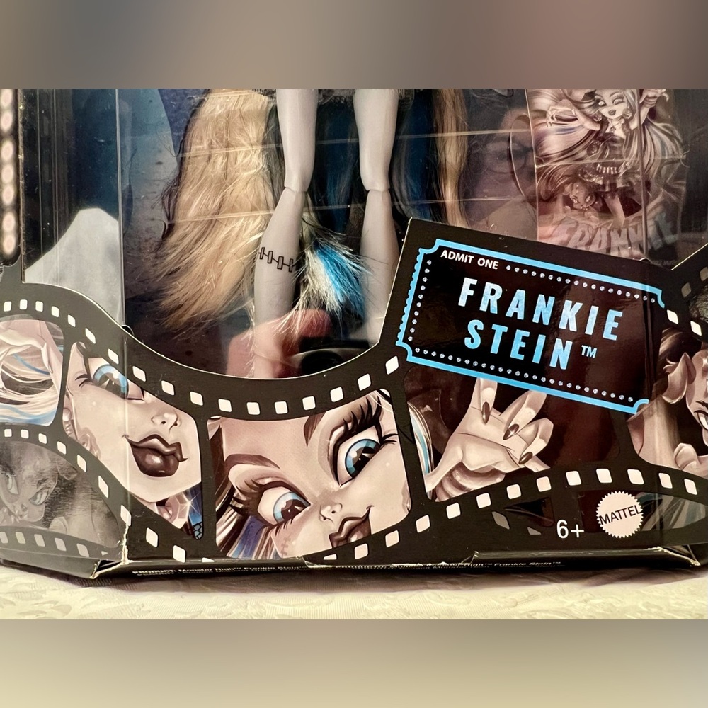 Monster High Reel Drama Frankie Stein Doll - Picture 2 of 8